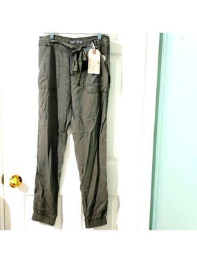 NWT Blossom Women's Cargo Pants Size 5/6